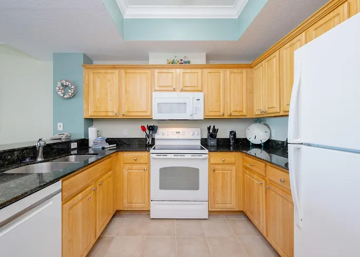Crystal Shores West 807