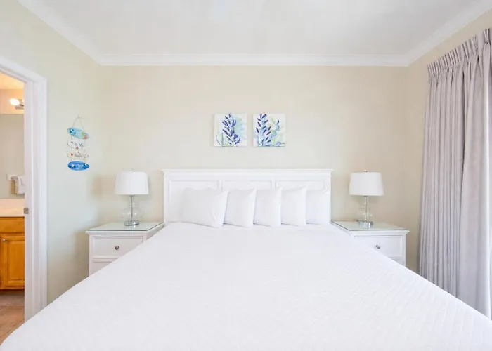 Crystal Shores West 807 *
