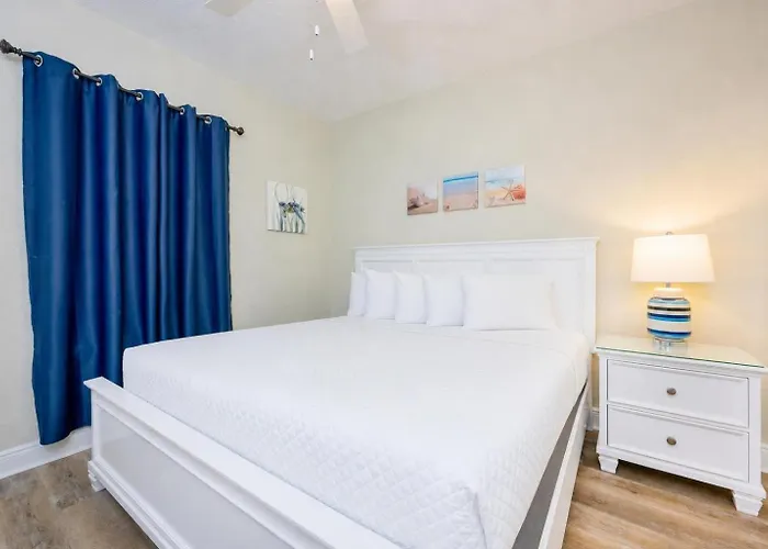 Crystal Shores West 807 Apartment